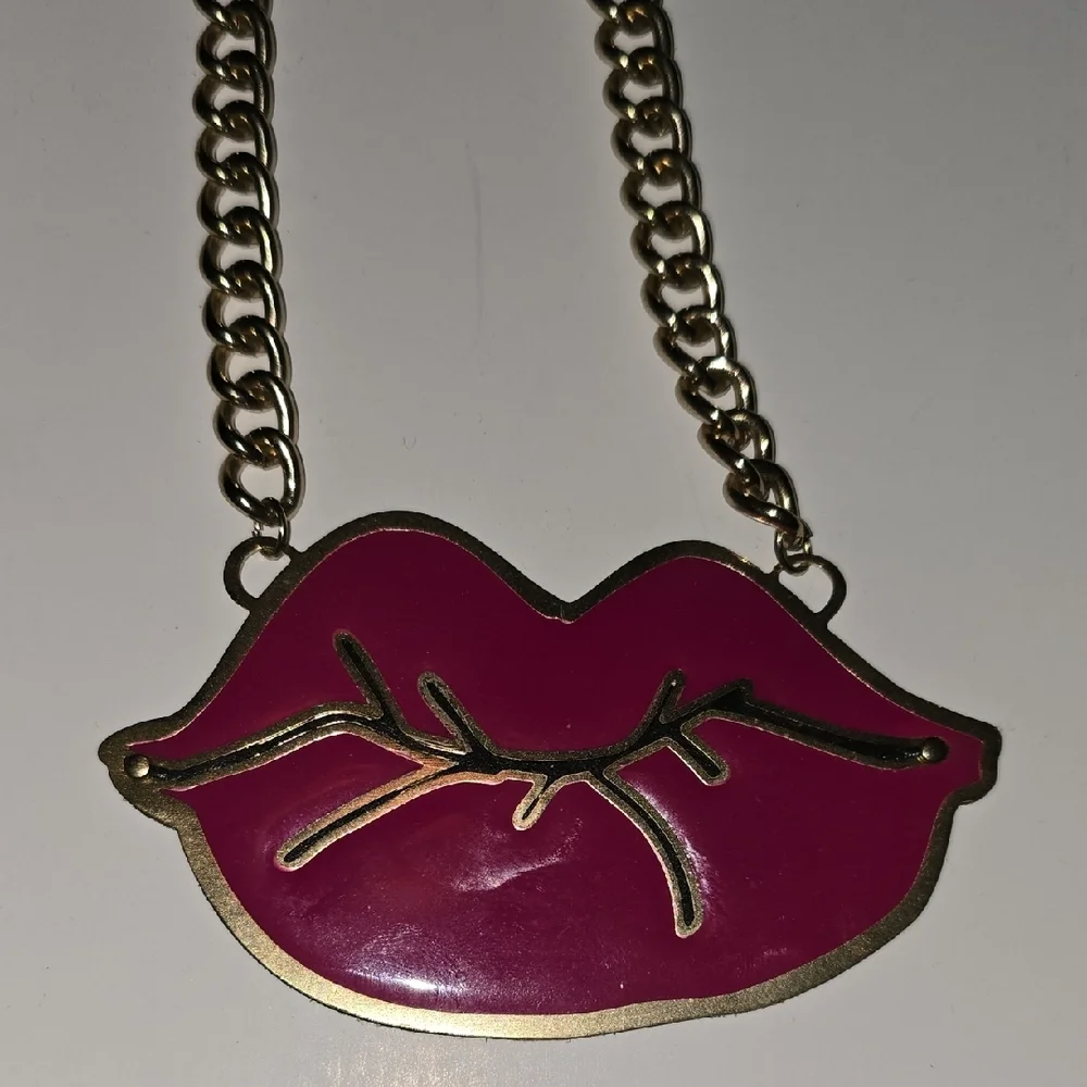Betsey Johnson Fuchsia Lips Necklace